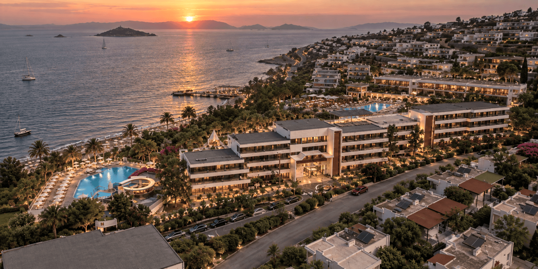 Bodrum Akyarlar turizm yatırımının gün batımındaki genel görünümü